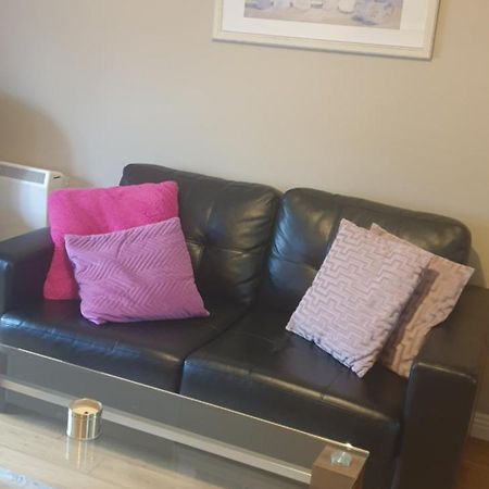 Town Centre Apartment Trim Luaran gambar