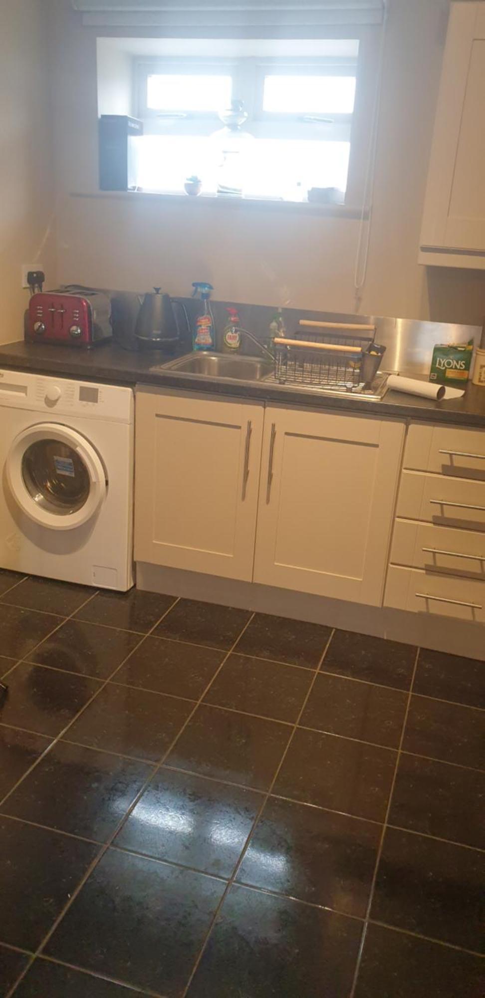 Town Centre Apartment Trim Luaran gambar